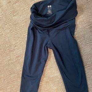 Kindred bravely maternity and postpartum leggings capri style